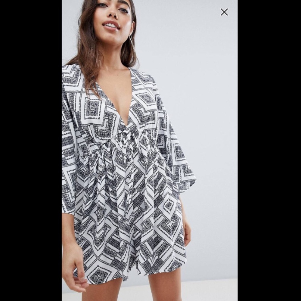 💫Tile Print Kimono Style Romper💫